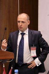 Денис Базин, исполнительный директор Адванта Групп, выступил с докладом